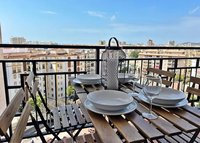 Luminoso Y Magnifico De Playa Fuengirola